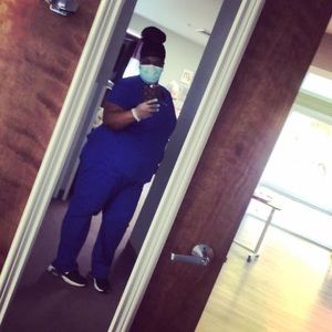 Meet your Posher, Ebony